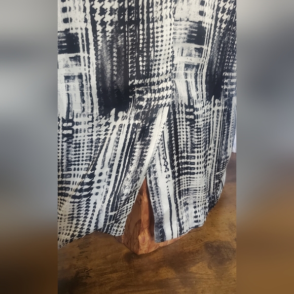 Eva Franco Revolve abstract black and white cowl neck dress lined - Picture 8 of 10